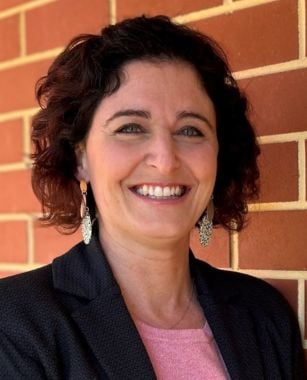 Dr. Liza Beinart